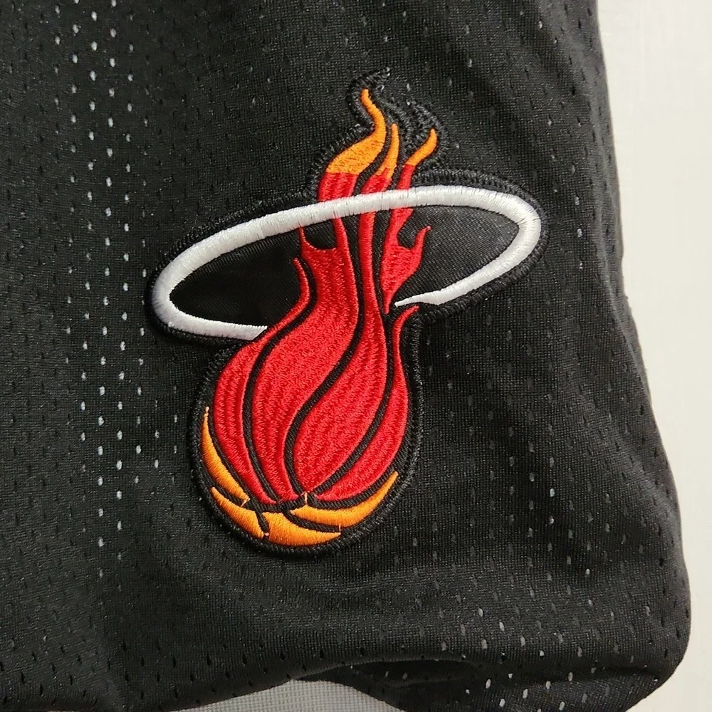 Vintage 1986 Nike Authentic NBA MIAMI HEAT Basketball Shorts Size XXL